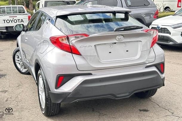 2022 Toyota C-HR GXL-2WD image 2