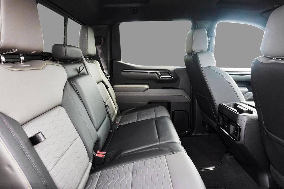 2025 Chevrolet Silverado 1500 ZR2 W/Tech Pack Auto 4x4 MY24 image 8