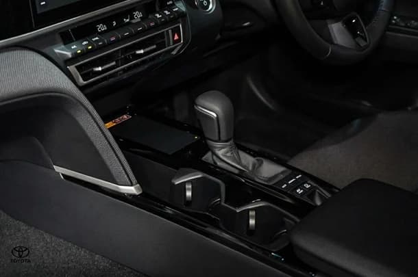 2025 Toyota Camry Hybrid Ascent Sport image 28