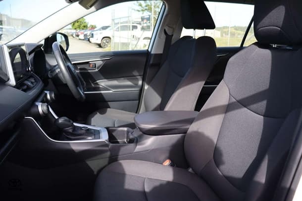 2023 Toyota RAV4 Hybrid GX AWD image 24
