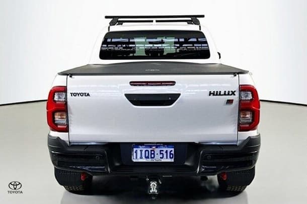 2024 Toyota Hilux GR-S image 7