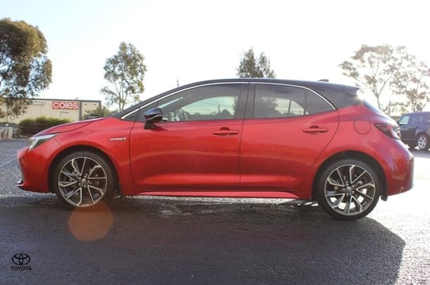 2023 Toyota Corolla Hatch Hybrid ZR image 6