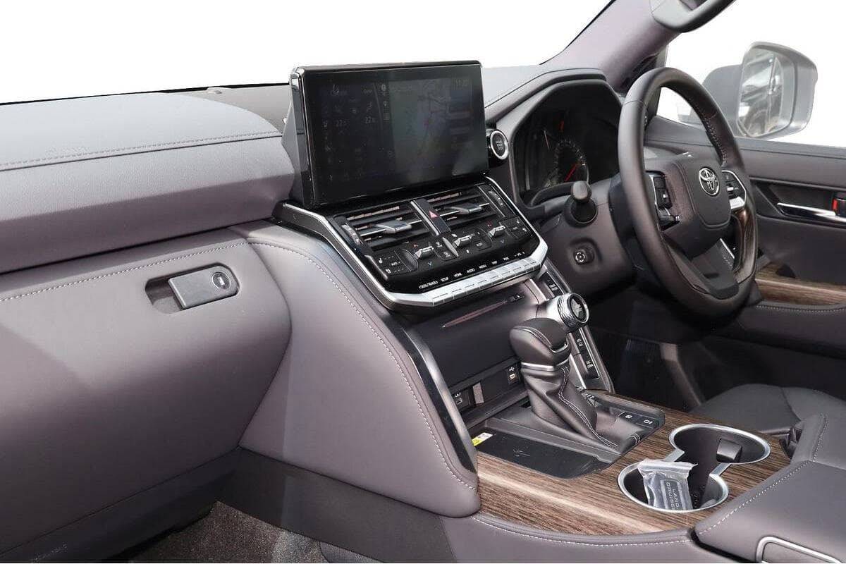 2025 Toyota Landcruiser VX Auto 4x4 image 7