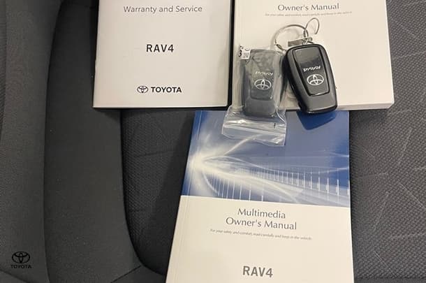 2023 Toyota RAV4 Hybrid GXL-2WD image 34