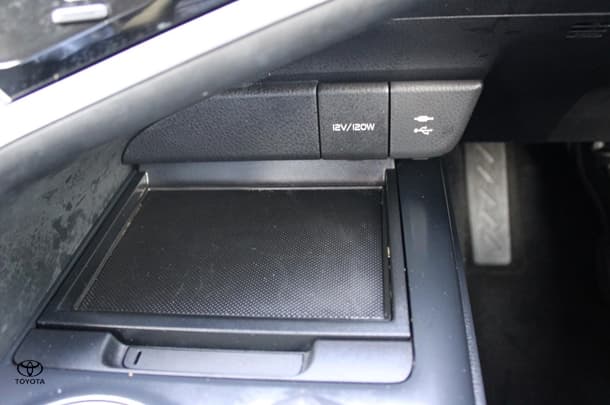 2020 Toyota Camry Hybrid Ascent image 28