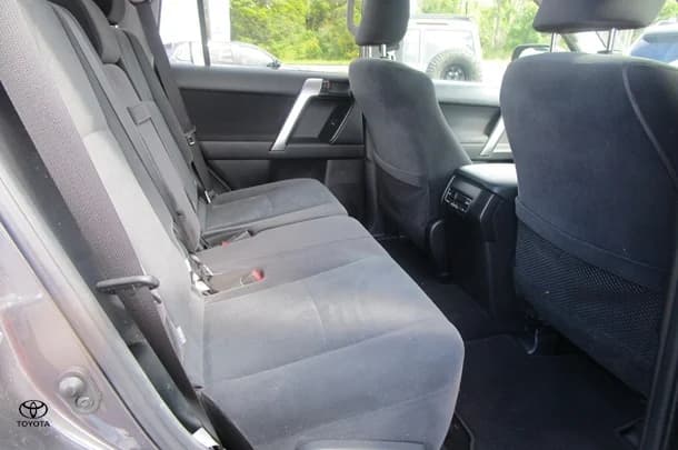 2020 Toyota Prado GXL image 12