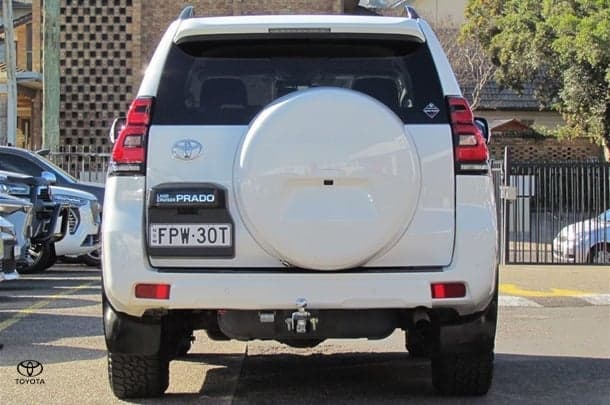 2020 Toyota Prado GXL image 5