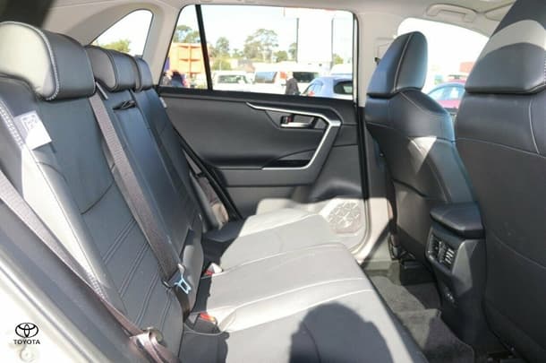 2024 Toyota RAV4 Hybrid Cruiser-AWD image 7