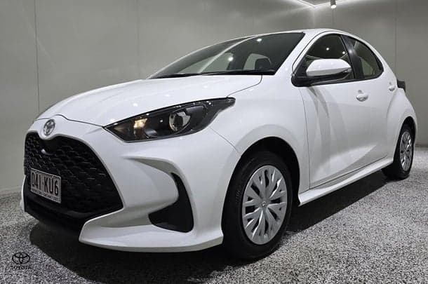 2024 Toyota Yaris Ascent Sport image 5