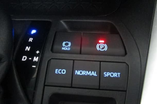 2019 Toyota RAV4 GX-2WD image 18
