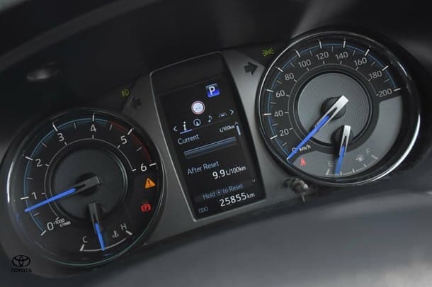 2023 Toyota Hilux 4x4 Rogue image 11