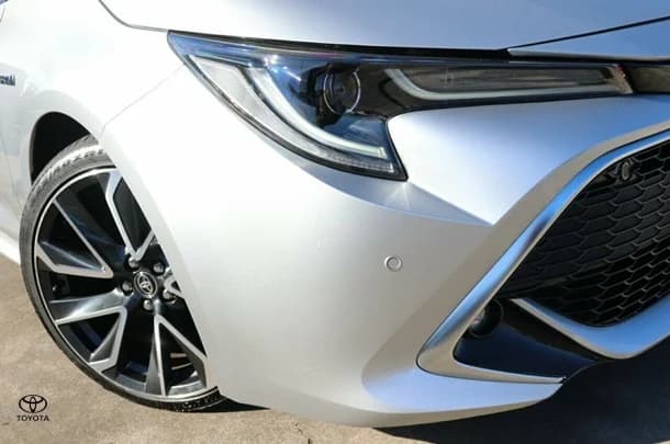 2021 Toyota Corolla Hatch Hybrid ZR image 2