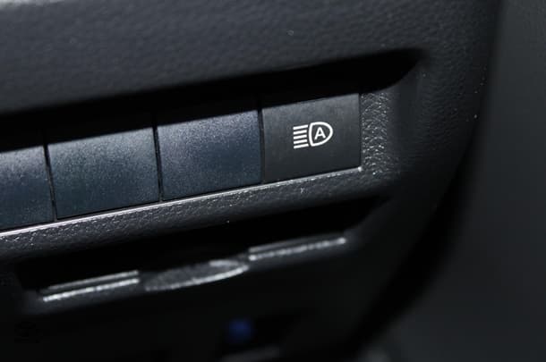 2020 Toyota RAV4 Hybrid GX-2WD image 31