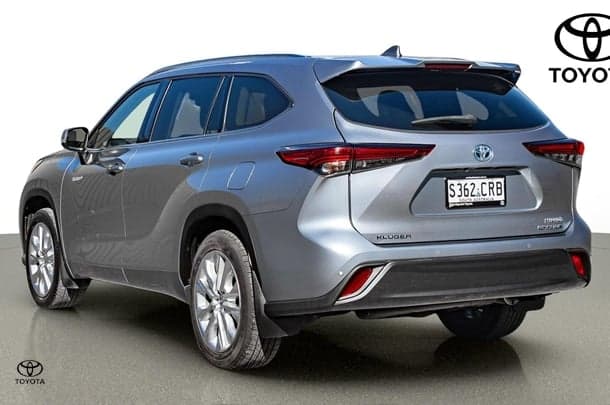 2022 Toyota KLUGER HYBRID AWD GRANDE image 5