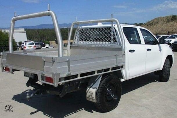 2023 Toyota Hilux 4x4 SR5 image 7