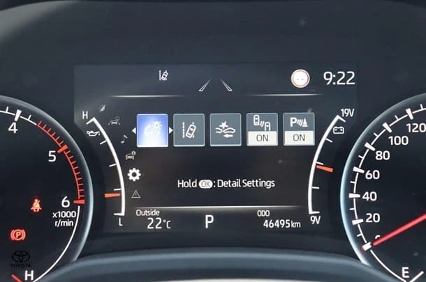 2022 Toyota Landcruiser VX image 14