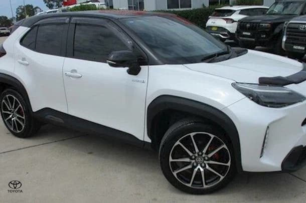 2022 Toyota Yaris Cross Hybrid GR-S image 2
