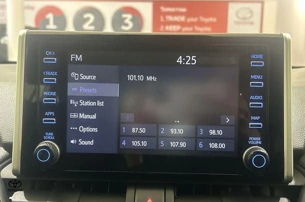 2021 Toyota Rav4 Hybrid GX AWD image 3