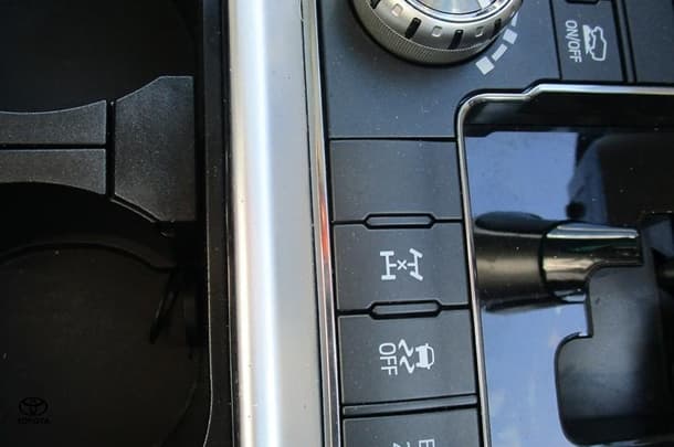 2020 Toyota Landcruiser GXL image 20