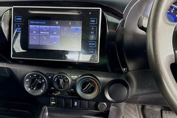 2020 Toyota Hilux Workmate image 12