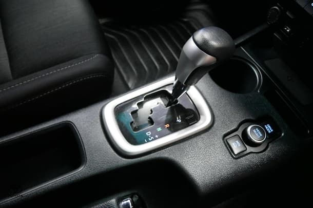2024 Toyota Hilux 4x4 SR5 image 17