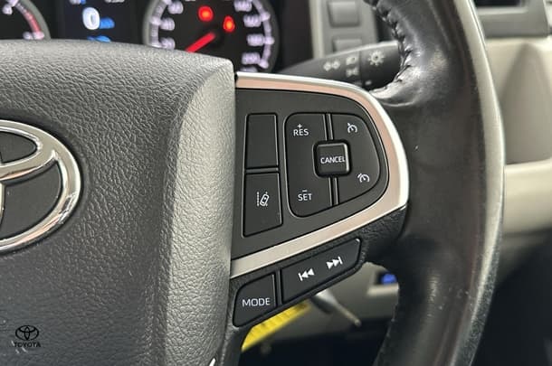 2021 Toyota Hiace LWB image 22