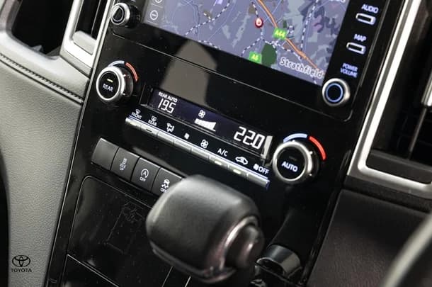 2022 Toyota Granvia Standard image 24