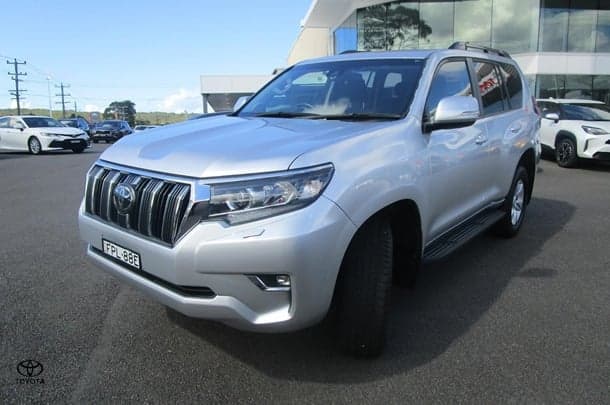 2019 Toyota Prado GXL image 3