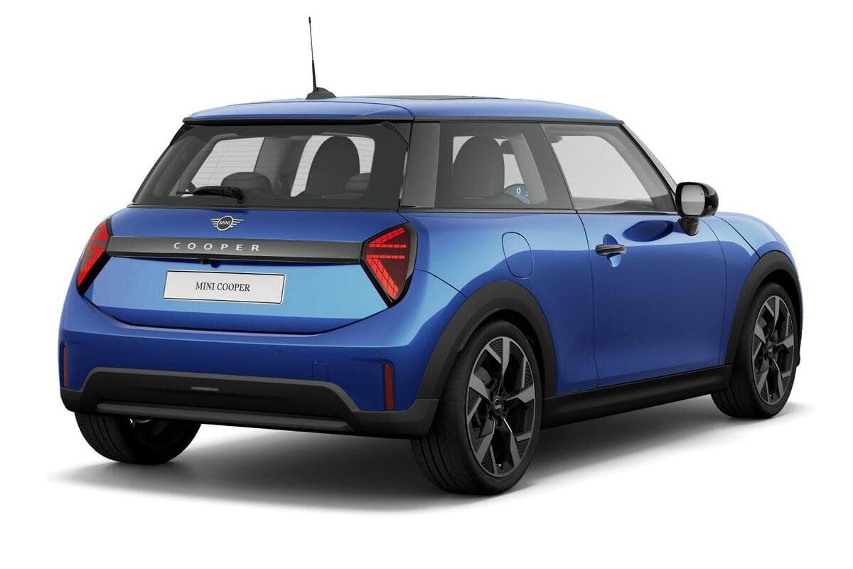 2025 MINI Cooper C Classic Auto image 2