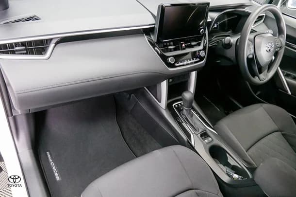 2023 Toyota Corolla Cross HV GX image 17