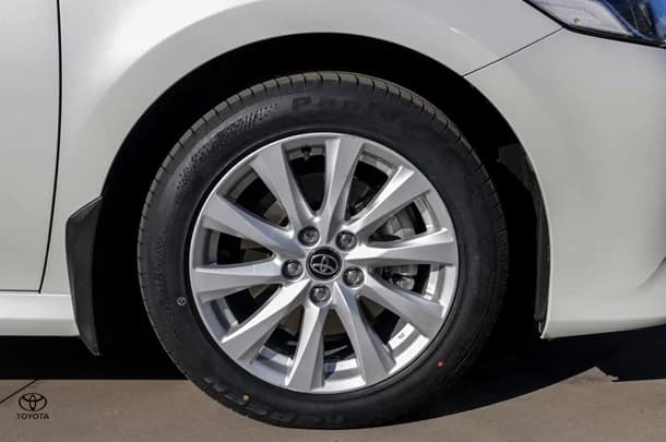 2020 Toyota CAMRY HYBRID Ascent image 25