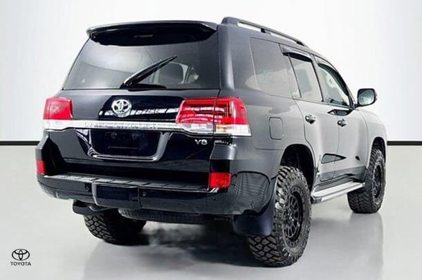 2021 Toyota LANDCRUISER GXL image 9