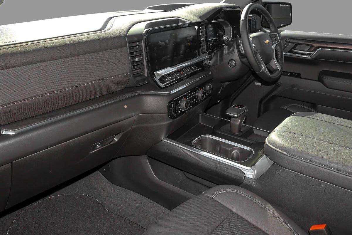 2025 Chevrolet Silverado 1500 LTZ Premium W/Tech Pack Auto 4x4 MY24 image 8