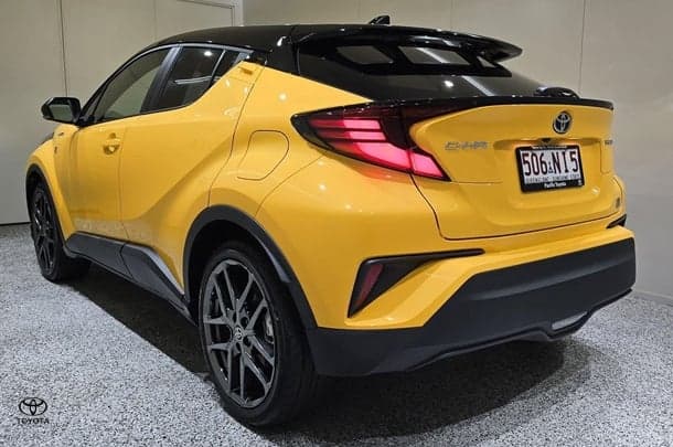 2023 Toyota C-HR Hybrid GR-S image 4
