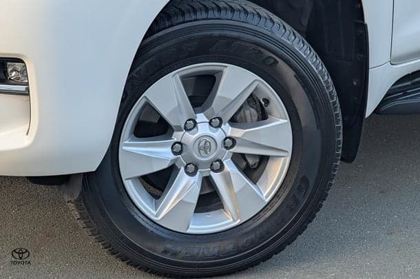 2021 Toyota Prado GXL image 7