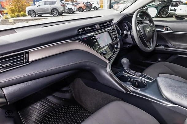2019 Toyota CAMRY HYBRID Ascent image 9