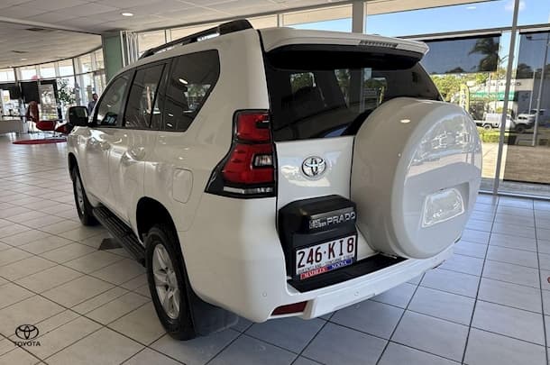 2022 Toyota Prado GXL image 5