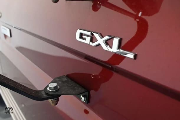 2024 Toyota LC Military GXL image 11
