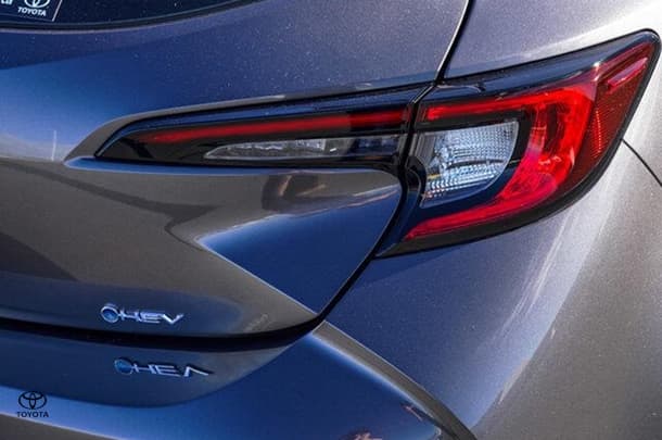 2024 Toyota Corolla Hatch Hybrid Ascent Sport image 13
