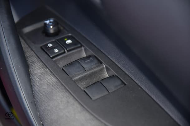 2023 Toyota Corolla Sedan Hybrid Ascent Sport image 16