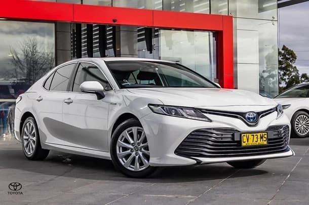 2019 Toyota CAMRY HYBRID Ascent image 2