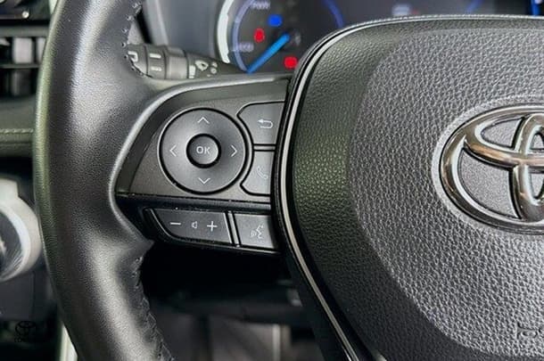 2023 Toyota Rav4 Hybrid GX image 17
