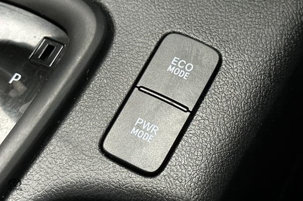2019 Toyota Hilux SR image 22