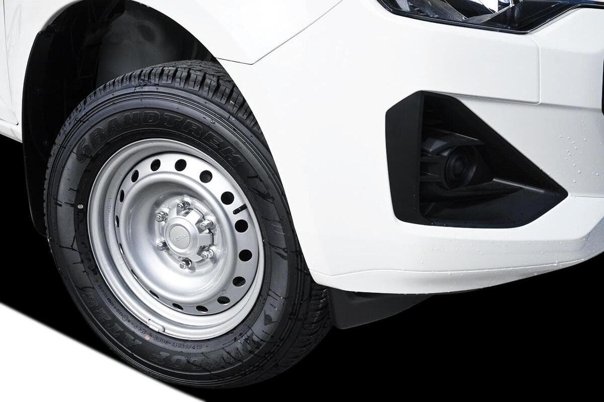 2025 Isuzu D-MAX SX High Ride Manual 4x2 MY24 image 19