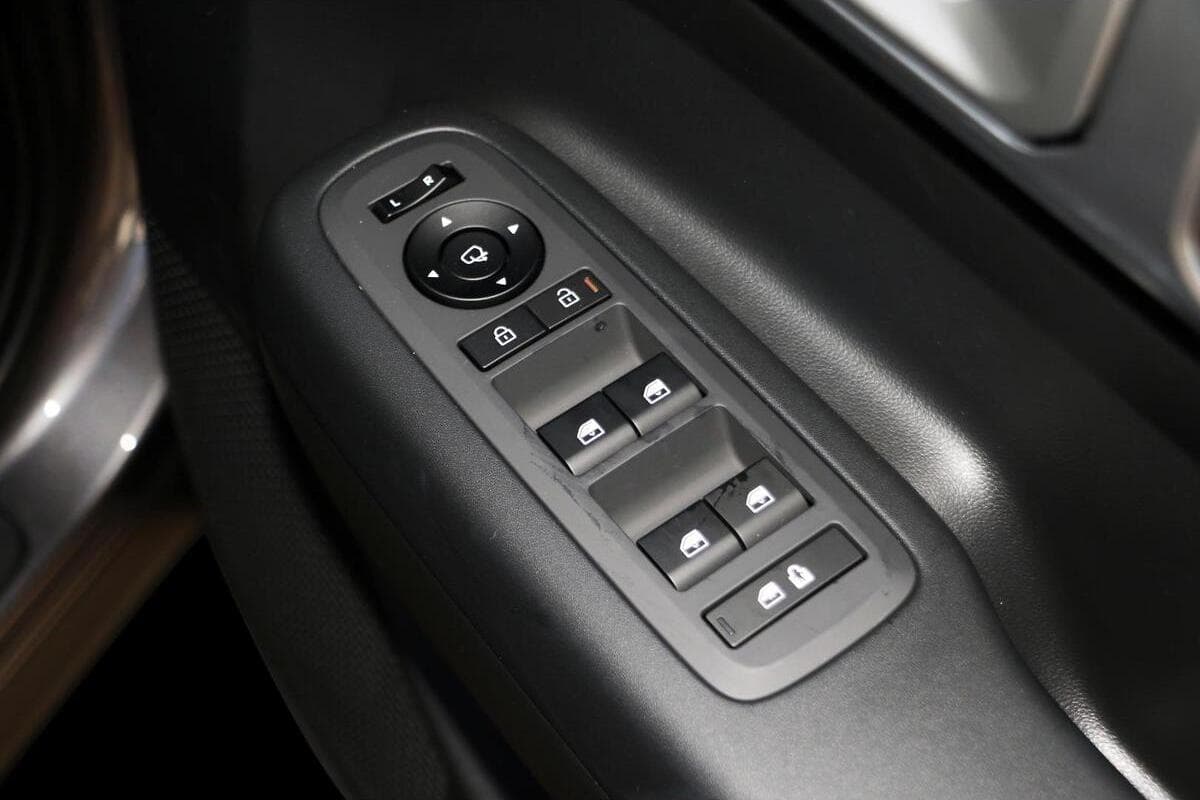 2025 Hyundai Santa Fe Hybrid Auto AWD MY25 image 18