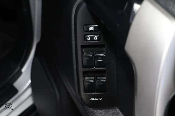 2019 Toyota Prado GXL image 21