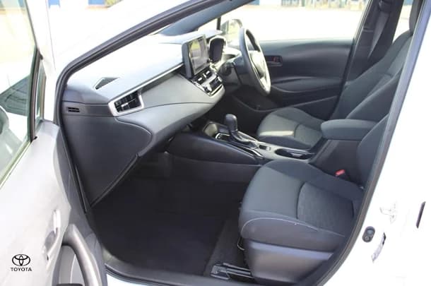 2024 Toyota Corolla Hatch Hybrid Ascent Sport image 19