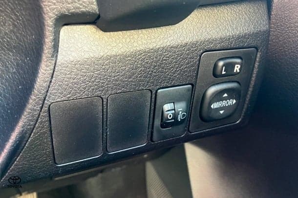 2015 Toyota Corolla Ascent Sport image 22