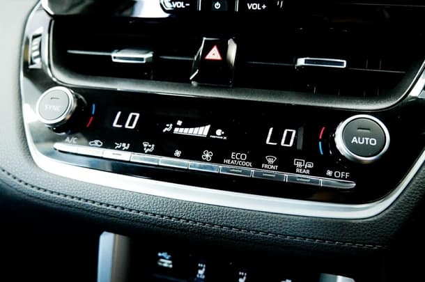 2023 Toyota Corolla Cross HV Atmos image 14