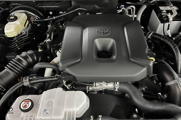 2025 Toyota Prado GXL image 23